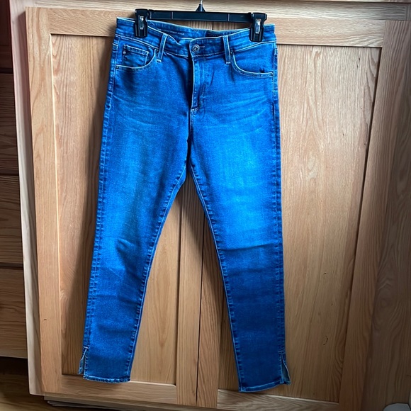 Ag Adriano Goldschmied Denim - Farrah High rise skinny blue jeans with ankle slots in med blue wash